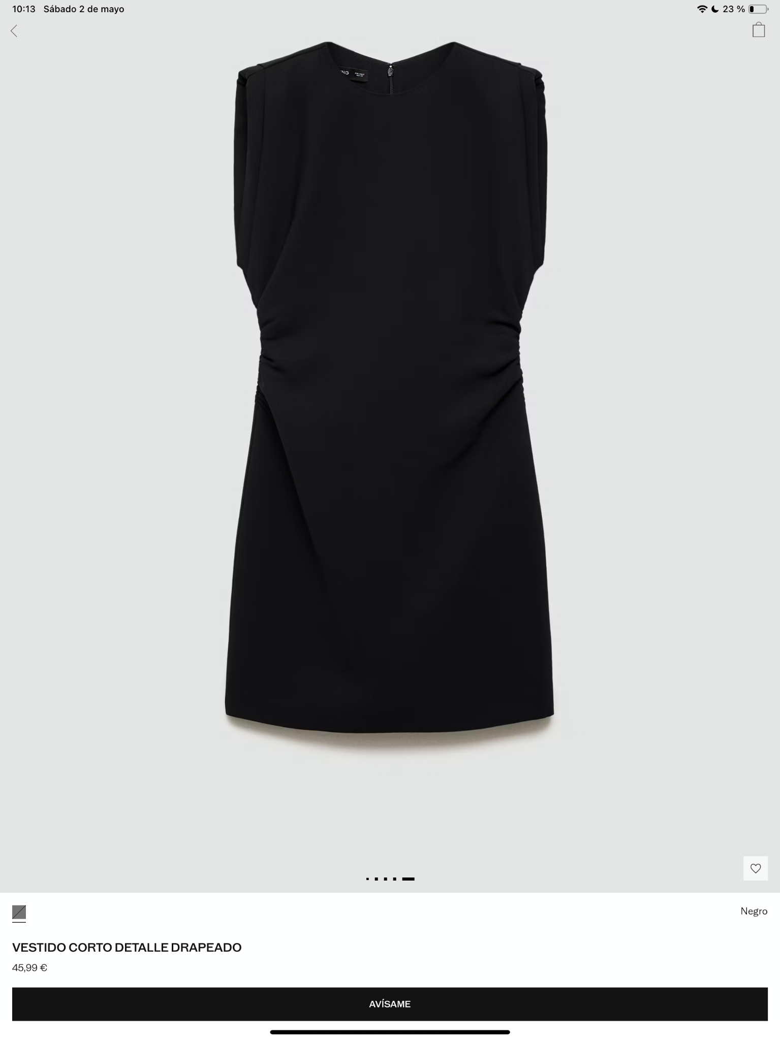 Vestido negro corto con drapeado lateral