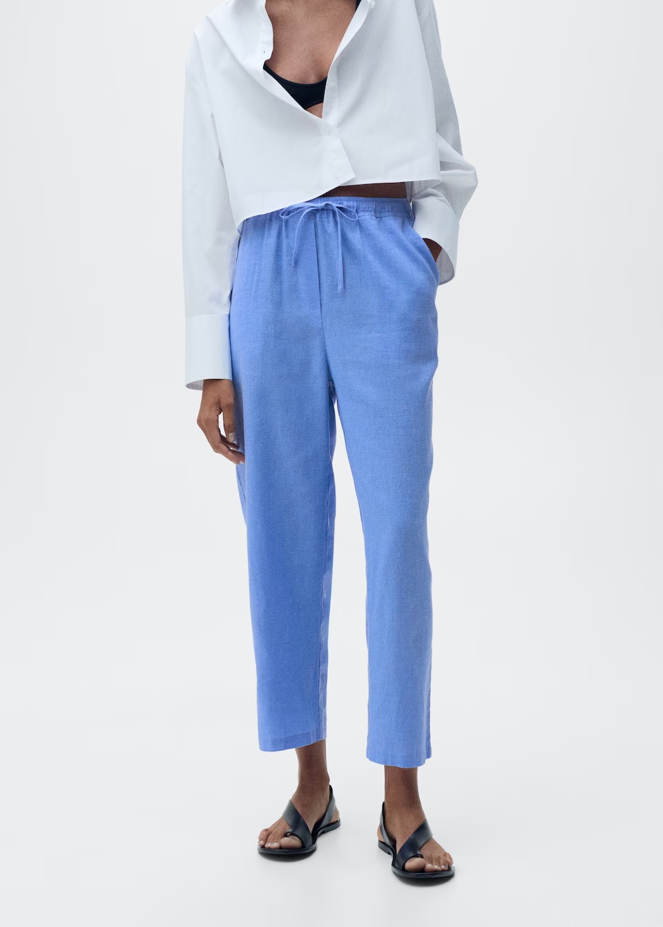Pantalón recto azul claro con cintura elástica
